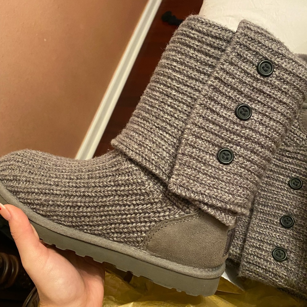 woven uggs - Picture 3 of 4